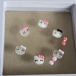 NWT HELLO KITTY HEADS & BOWS FLAT-BACK RESIN NAIL ART CHARMS 8pcs!